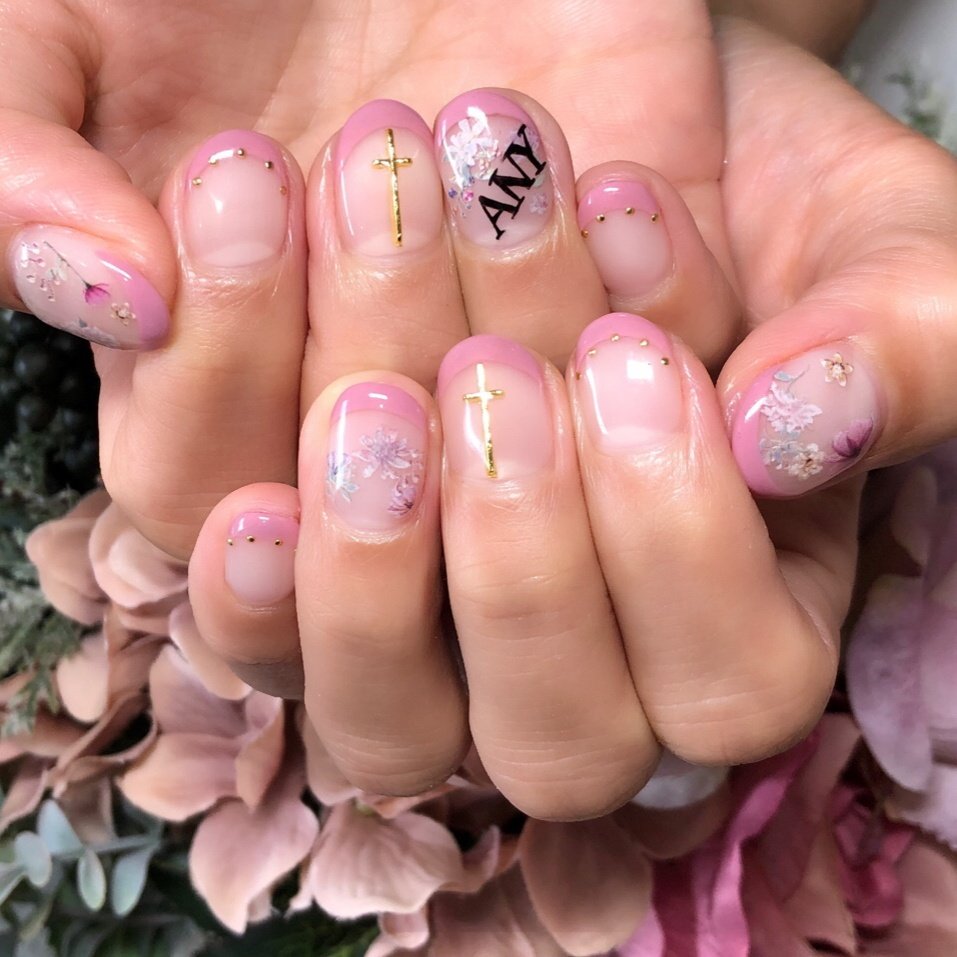 オールシーズン ハンド フレンチ フラワー ショート Nailsalon Any ネイルサロン エニーのネイルデザイン No 4417362 ネイルブック