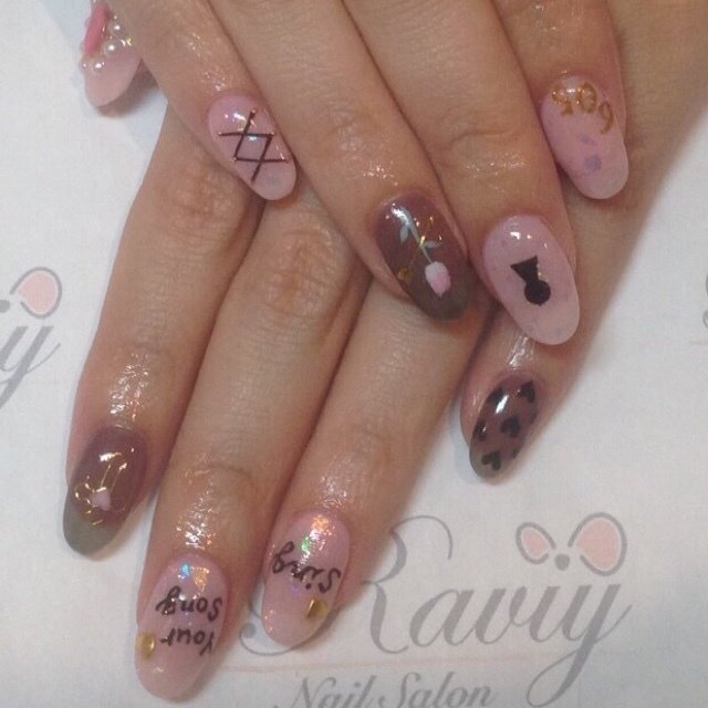 Raviy ラヴィ 渋谷のネイルサロン ネイルブック