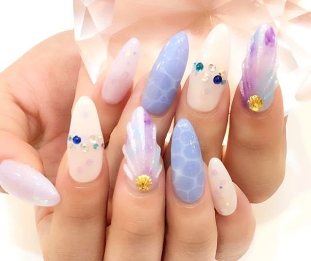 夏 海 タイダイ 大理石 人魚の鱗 Nailsgogo Shibuya Nailsalonのネイルデザイン No ネイルブック