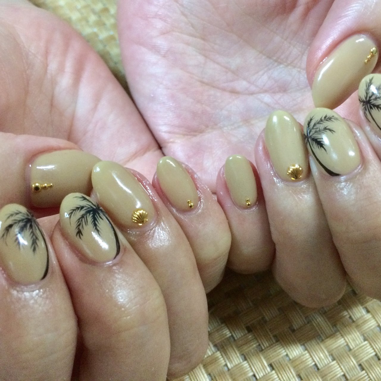 夏 ハンド ワンカラー ミディアム グレージュ Nailsalonloopのネイルデザイン No ネイルブック