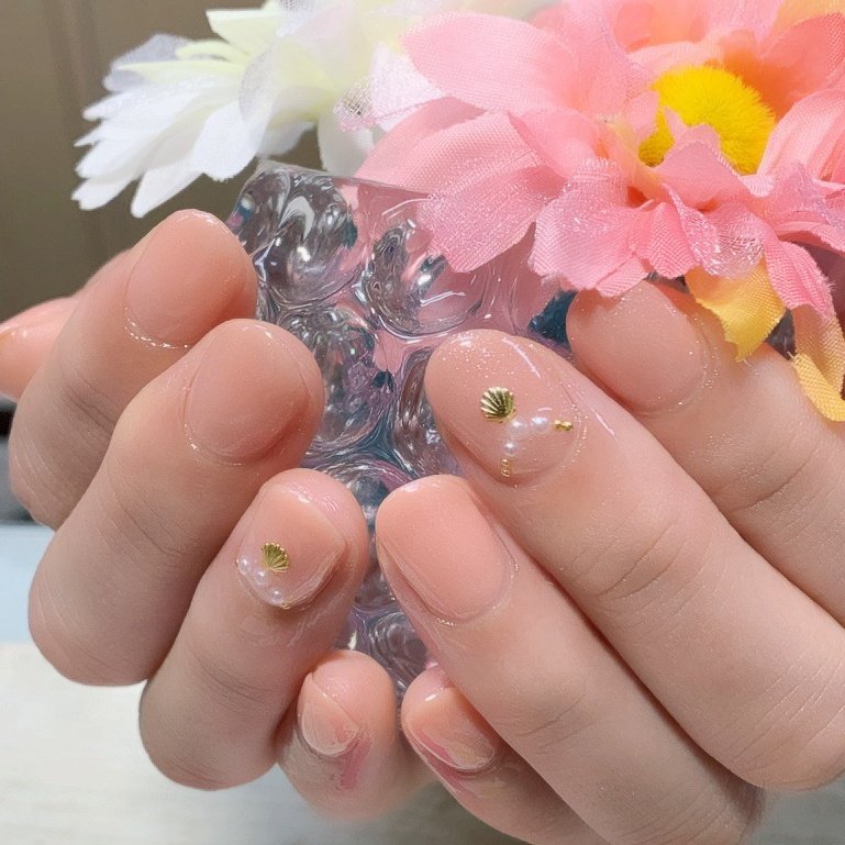 夏 ハンド シンプル ベージュ ジェル 彩爪花のネイルデザイン No ネイルブック