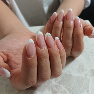 フレンチネイル フレンチ Nail Lunaのネイルデザイン ネイルブック