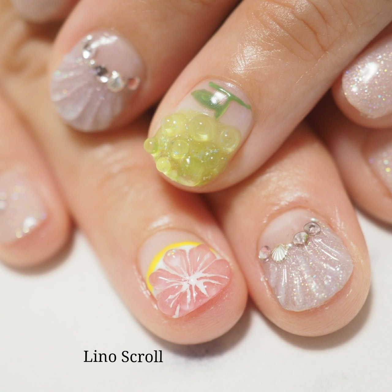 夏 ハンド 人魚の鱗 フルーツ ジェル Lino Scrollのネイルデザイン No ネイルブック