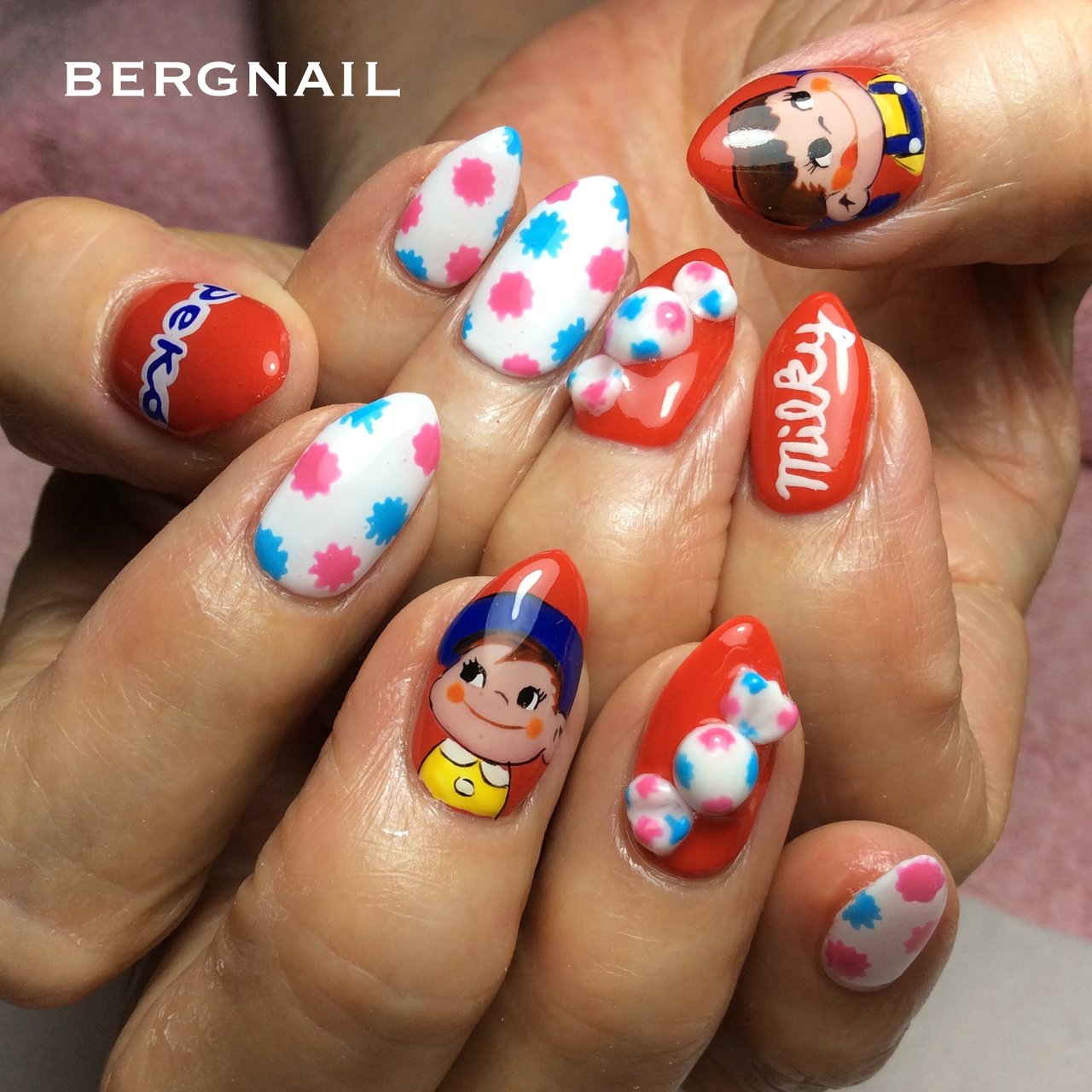 春 オールシーズン ワンカラー 痛ネイル キャラクター Bergnailのネイルデザイン No ネイルブック