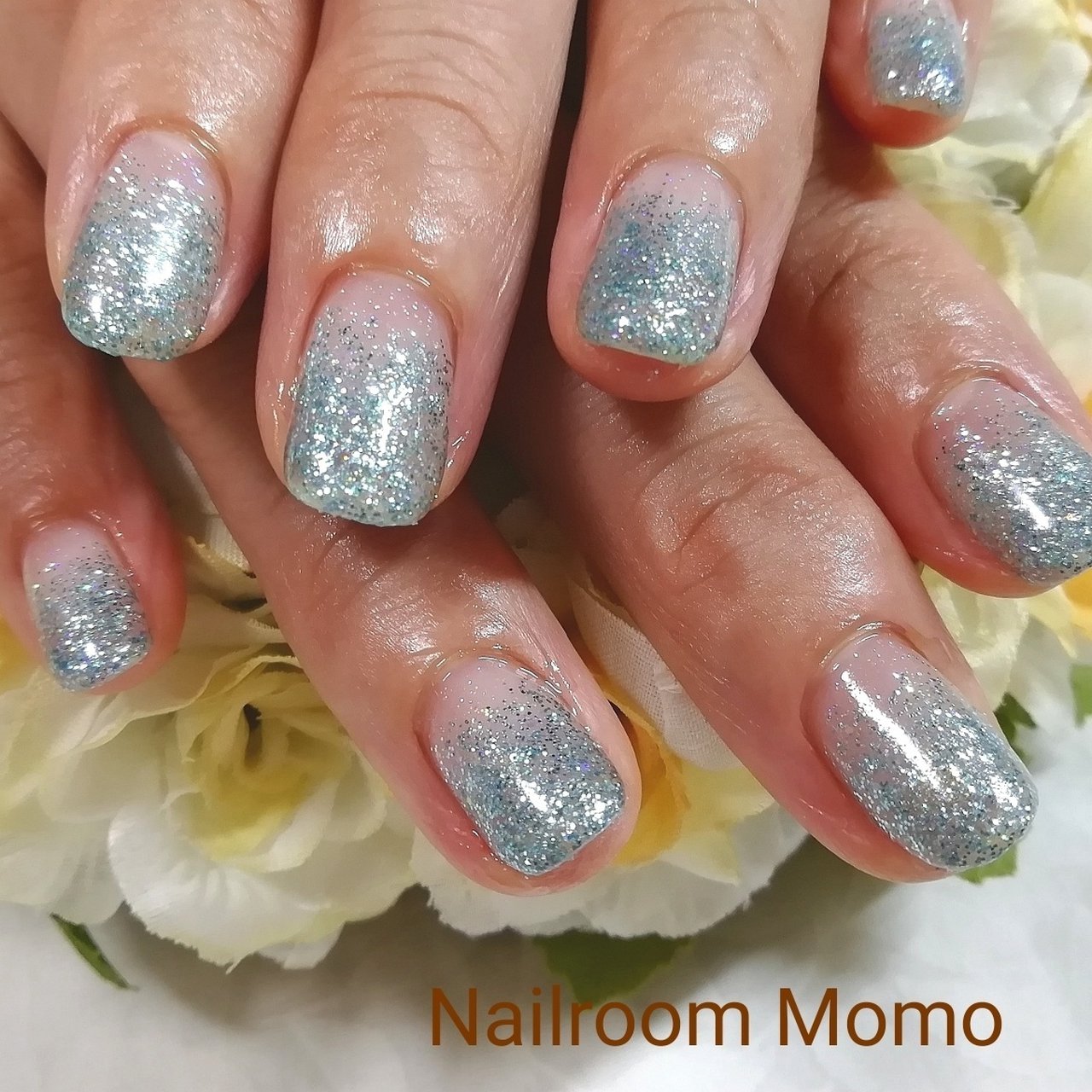 オールシーズン ハンド グラデーション ラメ ミディアム Nailroommomo ネイルルームモモ のネイルデザイン No ネイルブック