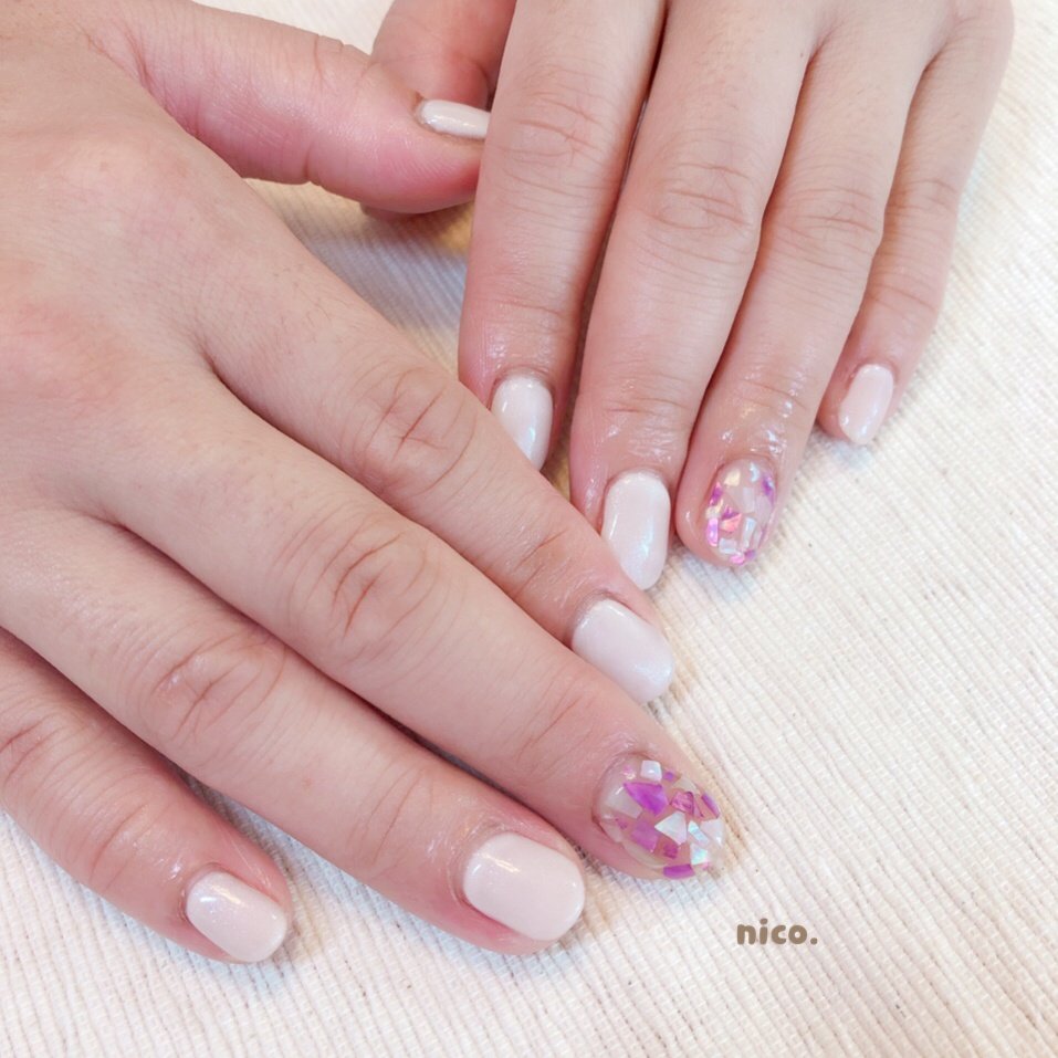 オールシーズン ハンド ホワイト パープル ジェル Nailsalon Nico のネイルデザイン No ネイルブック