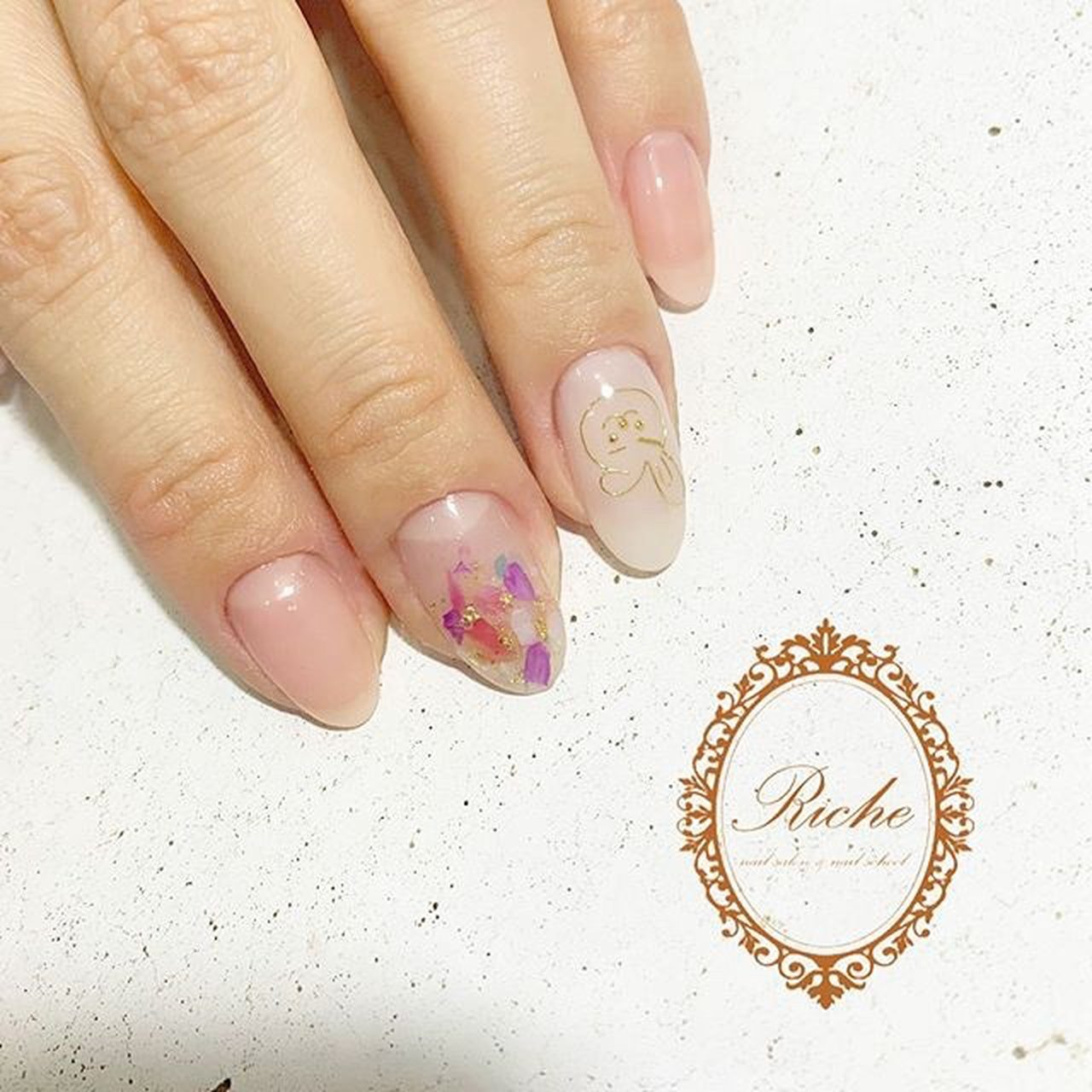 ライブ ハンド キャラクター ミディアム クリア Riche Nail Salonのネイルデザイン No ネイルブック