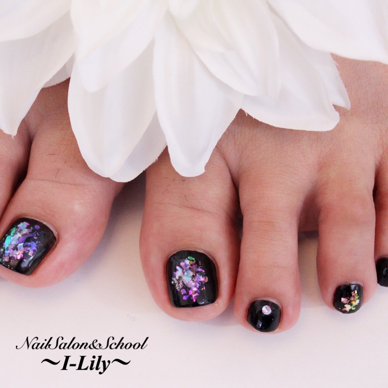 夏 オールシーズン 海 リゾート フット Nailsalon School I Lily アイ リリーのネイルデザイン No ネイルブック