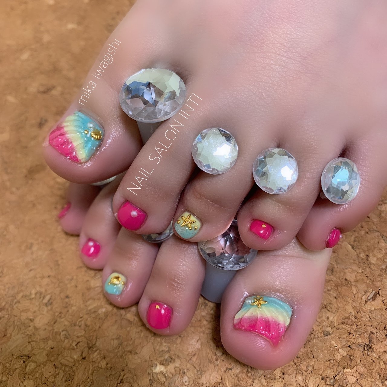 夏 旅行 海 リゾート フット Nailsalon Inti 岩岸美華 のネイルデザイン No ネイルブック