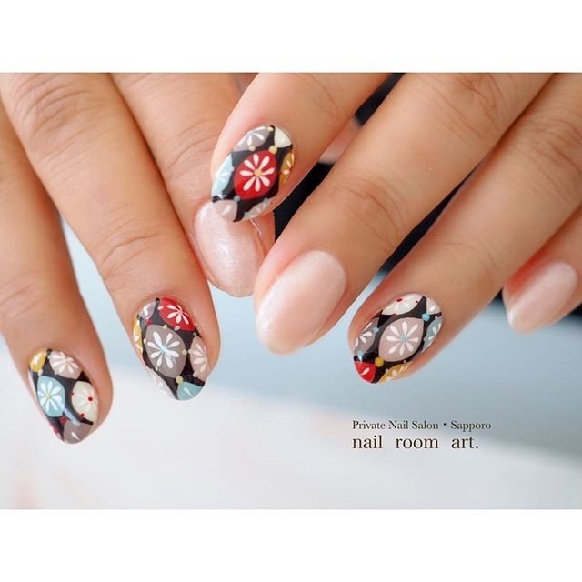 夏 旅行 ハンド エスニック レッド Nail Room Art のネイルデザイン No ネイルブック