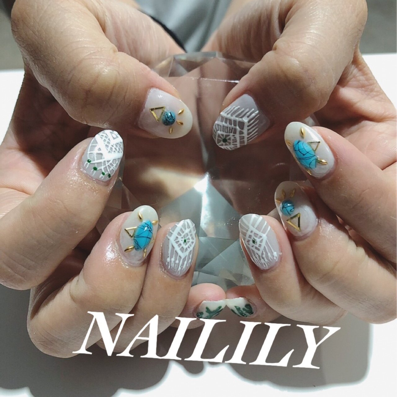 夏 ハンド ミディアム ホワイト グレー Naililyのネイルデザイン No ネイルブック