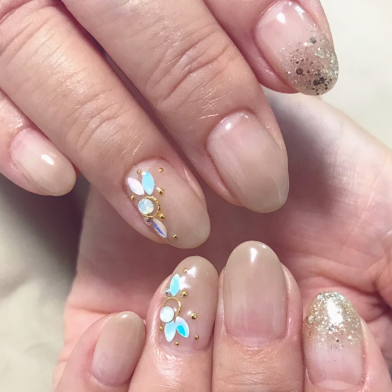 夏 オールシーズン ハンド グラデーション ベージュ Lualani Nailのネイルデザイン No ネイルブック