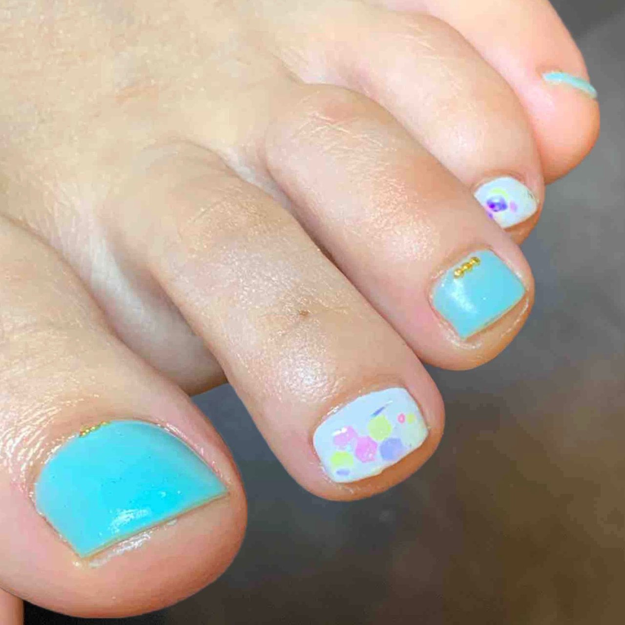 夏 フット シンプル ターコイズ 水色 小さなサロンnail Sabotのネイルデザイン No ネイルブック