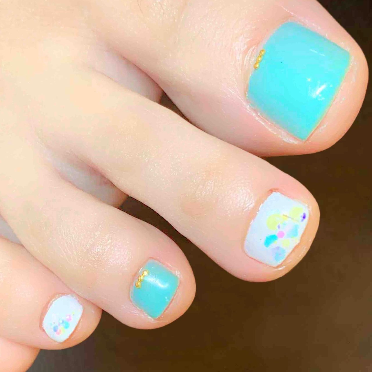 夏 フット シンプル ターコイズ 水色 小さなサロンnail Sabotのネイルデザイン No ネイルブック