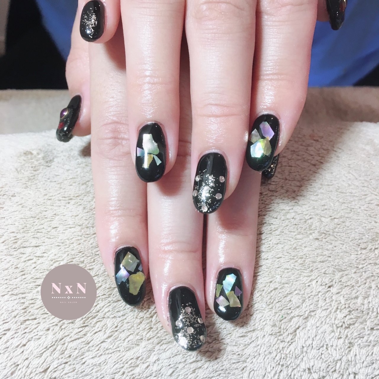 夏 オールシーズン ハンド ラメ シェル Nail Salon N N Naoのネイルデザイン No ネイルブック