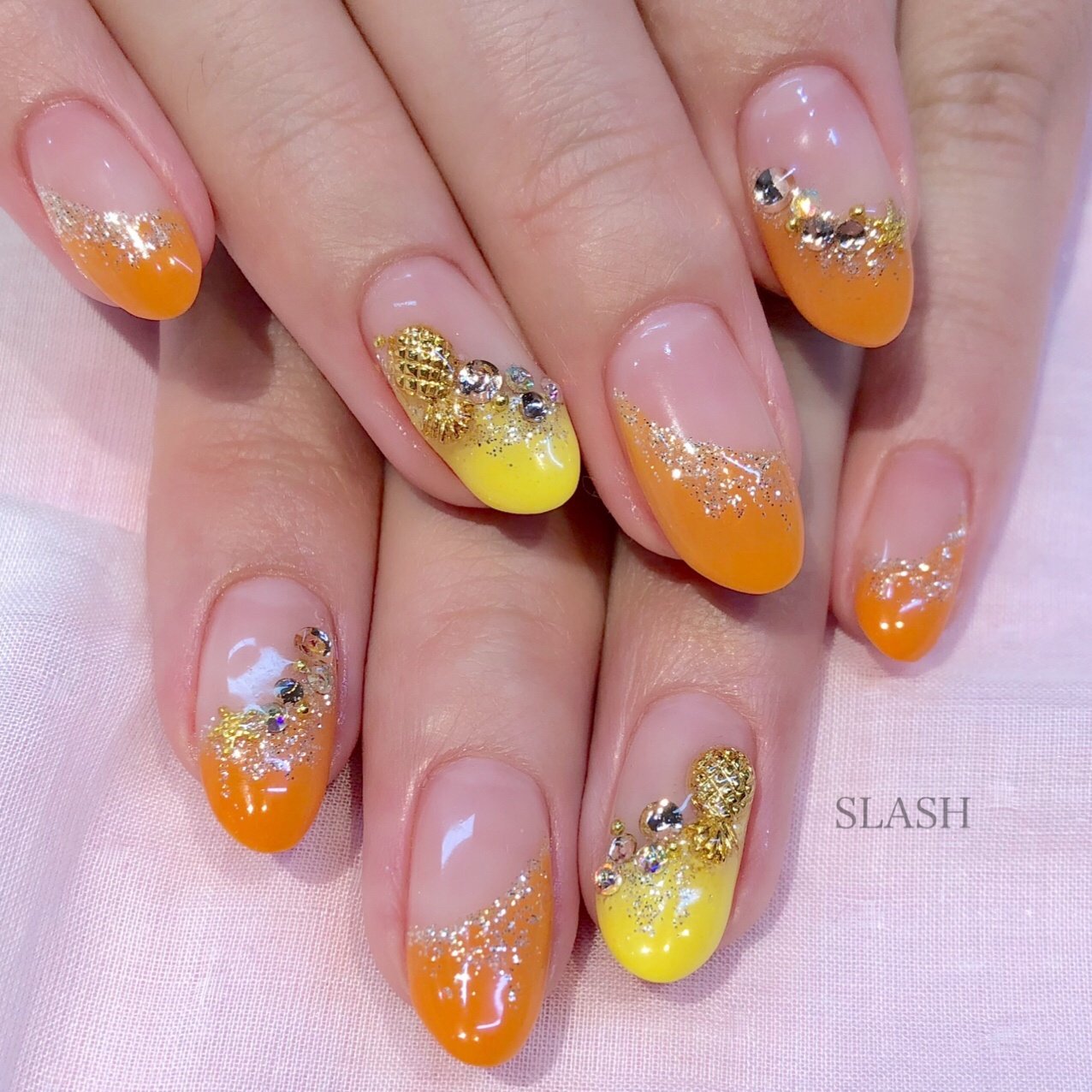 夏 ハンド 変形フレンチ ロング オレンジ Slash Nail Tsukiyamaのネイルデザイン No ネイルブック