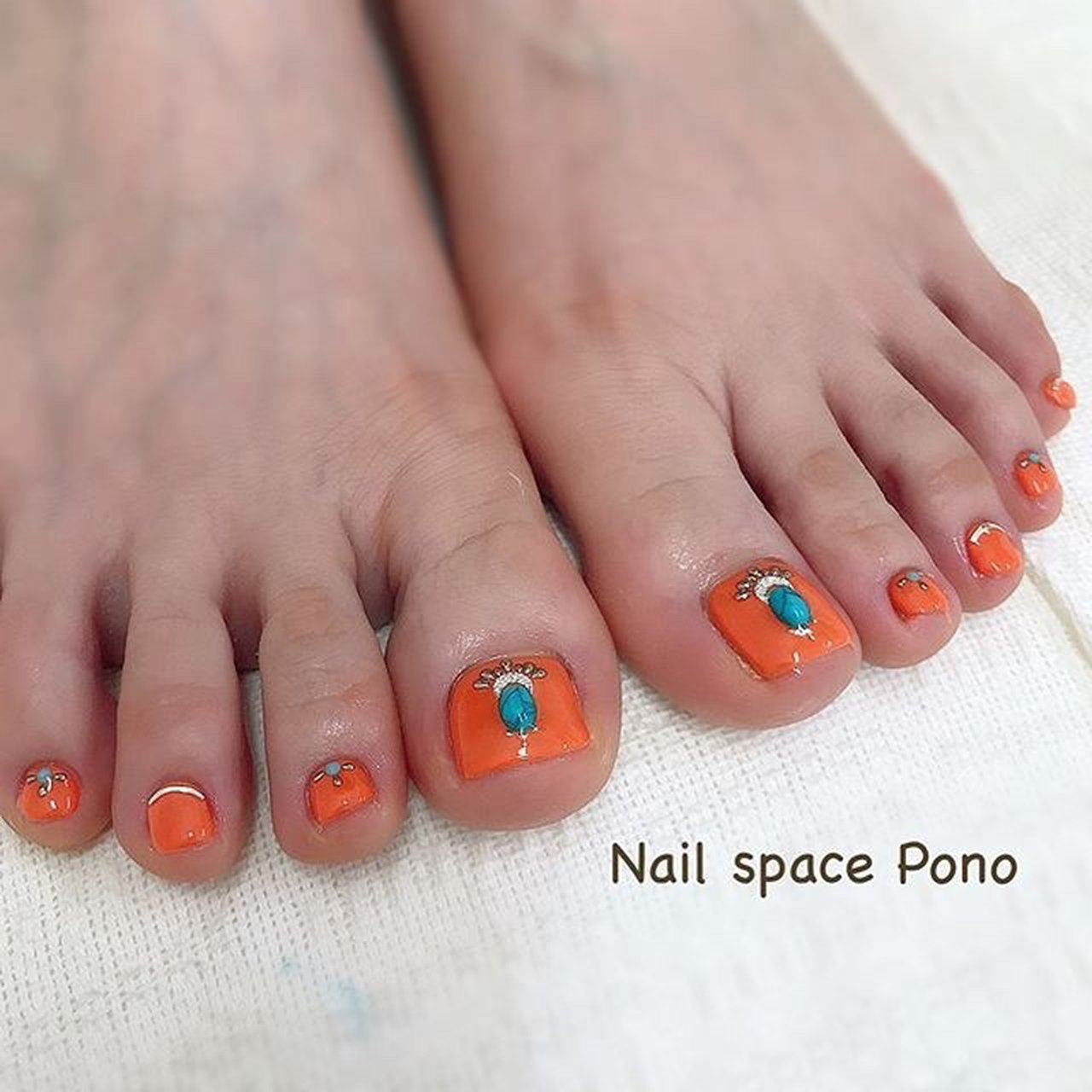 夏 オールシーズン 海 リゾート フット Nail Space Pono まどちゃんのネイルデザイン No ネイルブック