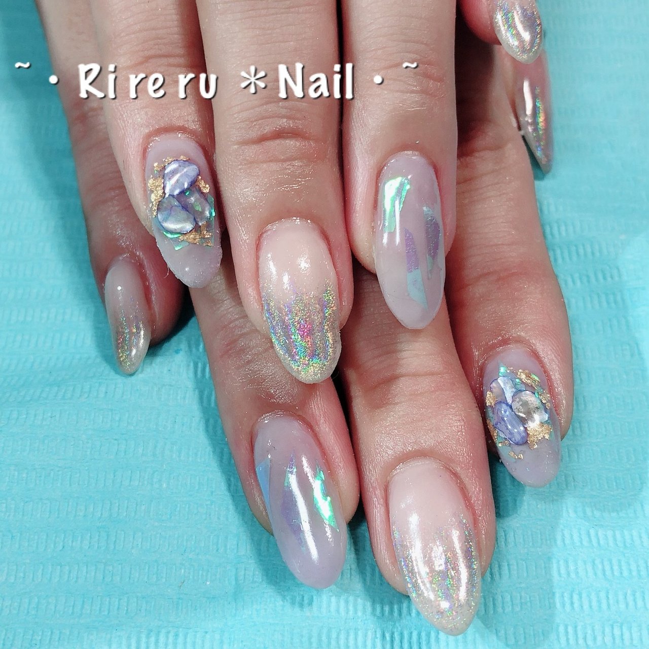 オールシーズン ハンド グラデーション シェル ホイル Ri Re Ru Nail リレル ネイルのネイルデザイン No ネイルブック