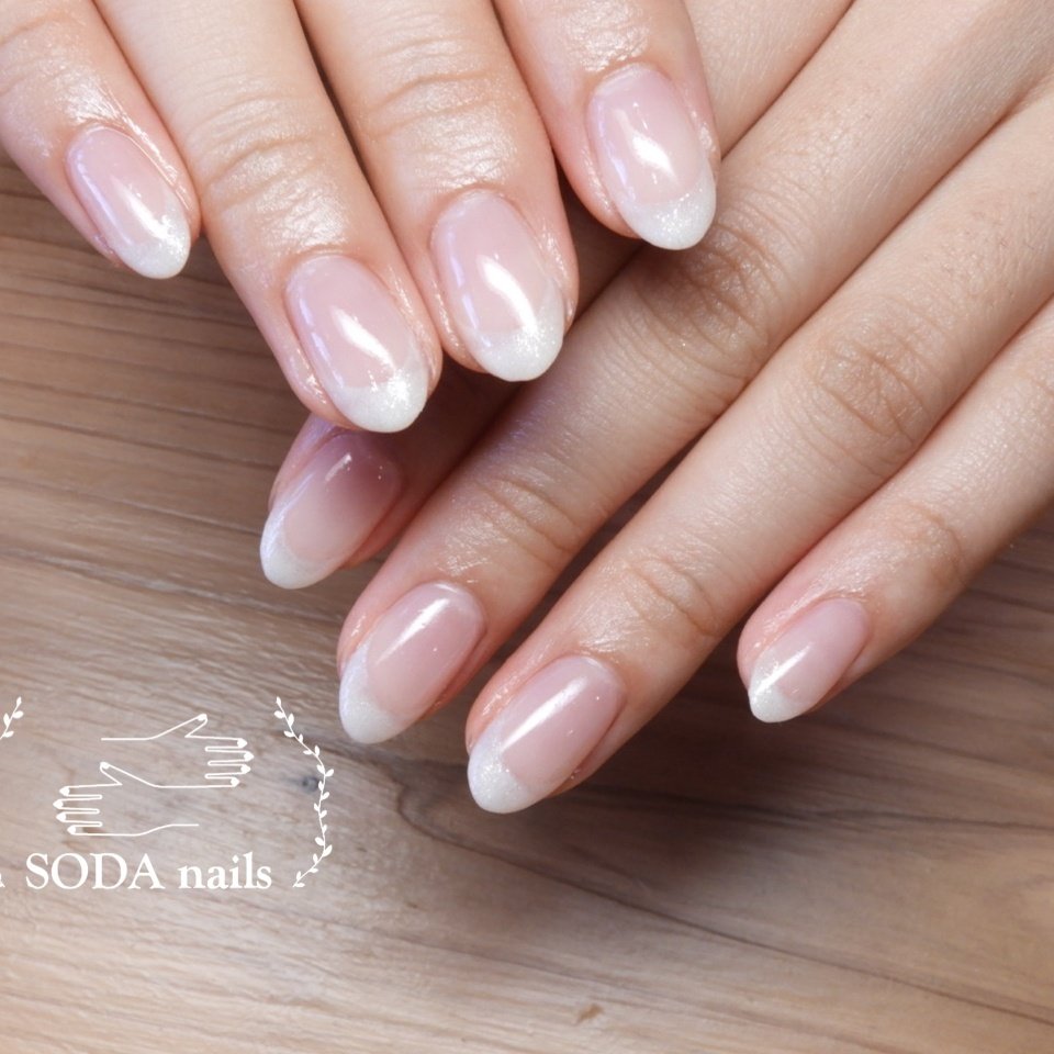夏 秋 オールシーズン ハンド フレンチ Sodanailsのネイルデザイン No ネイルブック