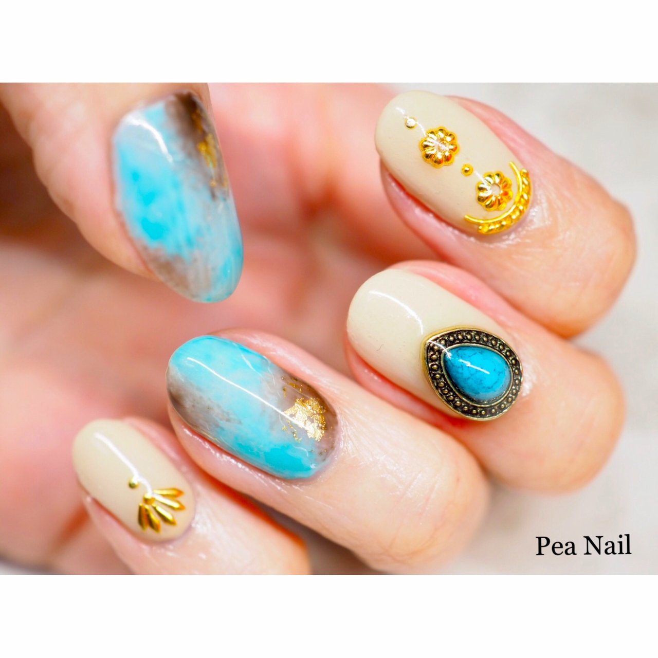 秋 オールシーズン ハンド ワンカラー アンティーク Pea Nail Makoのネイルデザイン No 4496187 ネイルブック