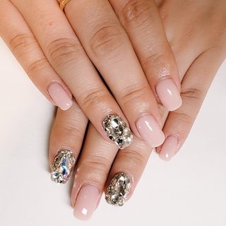 22年 新着順 スクエアオフ ストーン敷き詰めのネイルデザイン ネイルブック