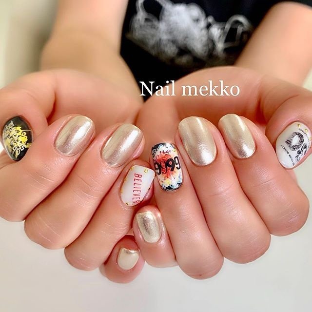 ハンド イニシャル ミラー ロック ホワイト Nail Mekkoのネイルデザイン No ネイルブック