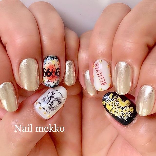 ハンド イニシャル ミラー ロック ホワイト Nail Mekkoのネイルデザイン No ネイルブック