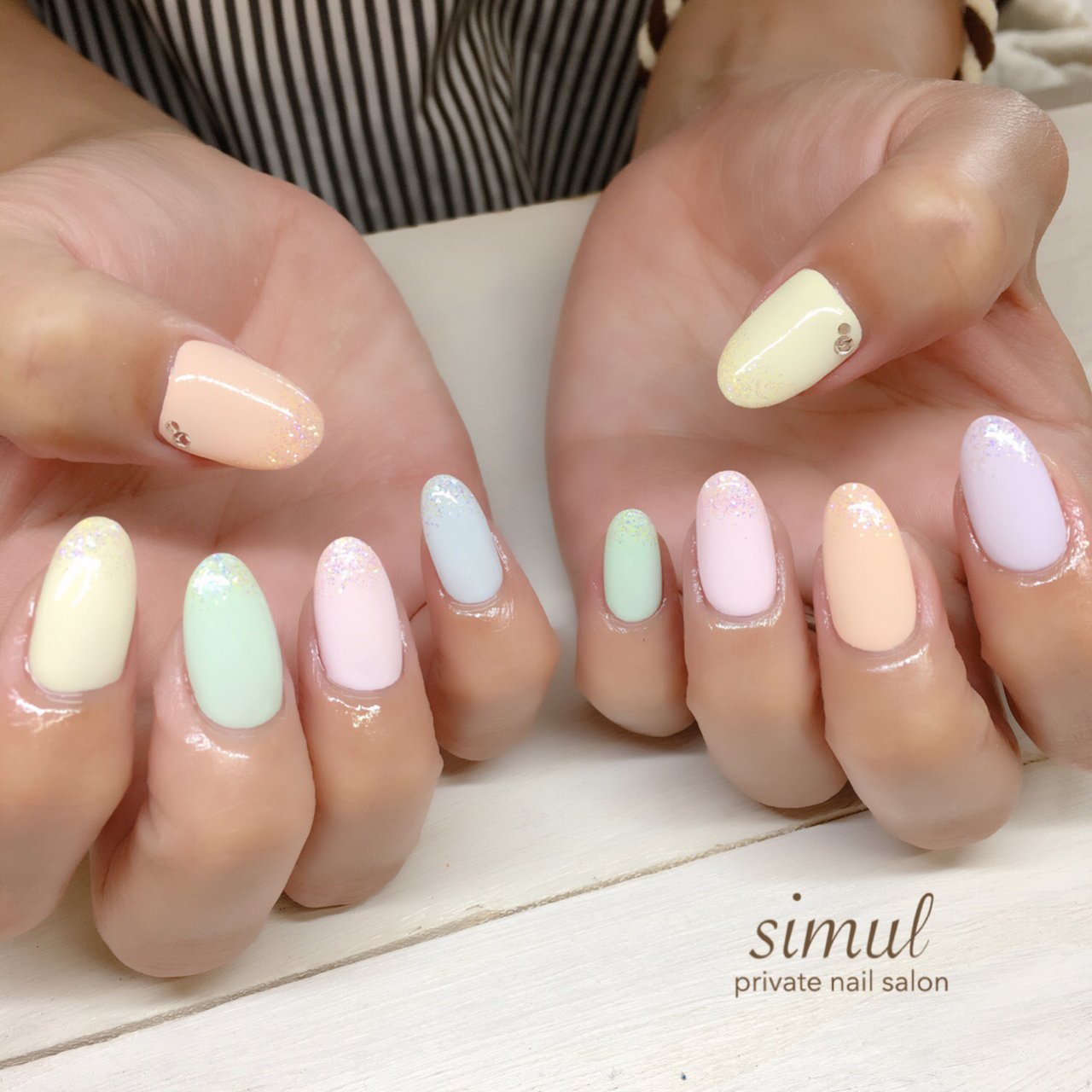 夏 オールシーズン ハンド ラメ ワンカラー Simul シムール のネイルデザイン No ネイルブック
