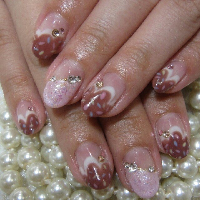 50 グレア クイーンズ ネイル 美しいネイルトレンド