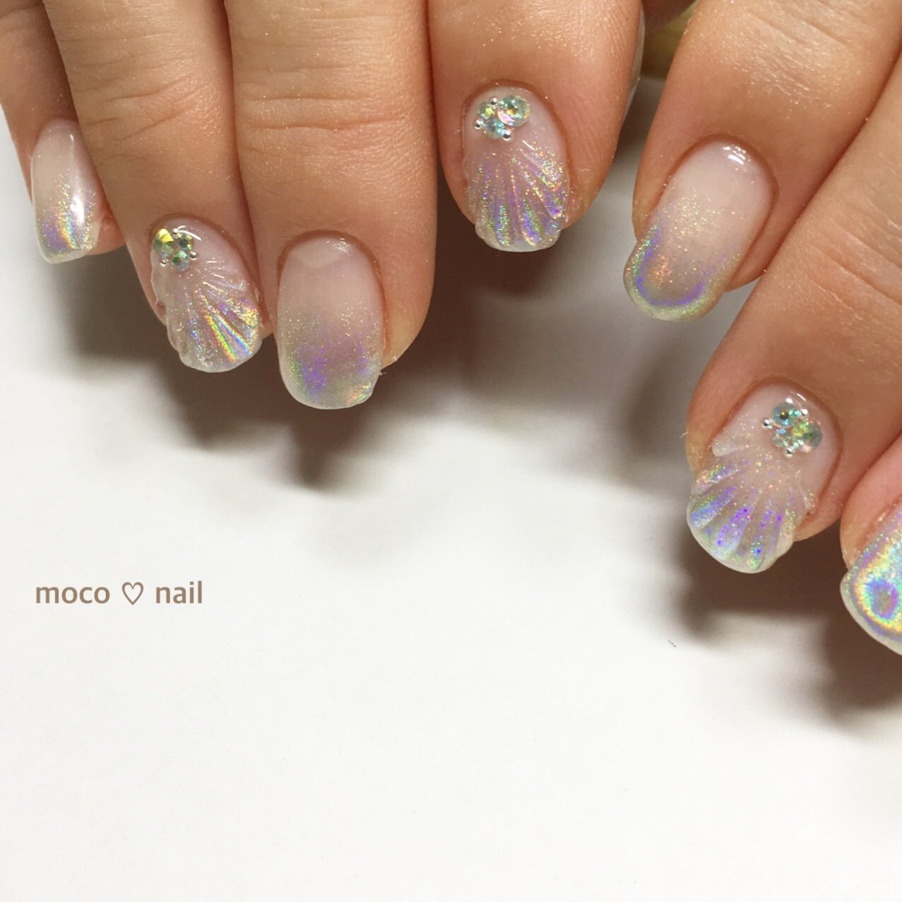 夏 オールシーズン ハンド グラデーション 3d Moco Nailのネイルデザイン No ネイルブック