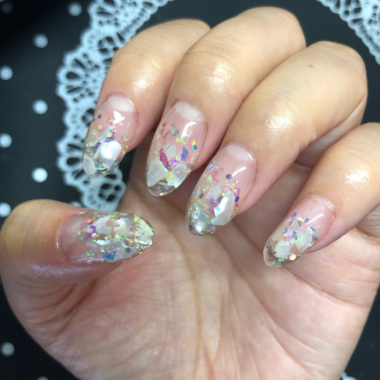 ハンド ホログラム ラメ シェル クリア Gemme Nail ビューティーケアサロンのネイルデザイン No ネイルブック