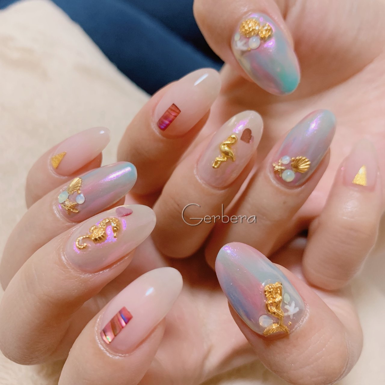 夏 海 リゾート ハンド シェル Nail Gerberaのネイルデザイン No ネイルブック