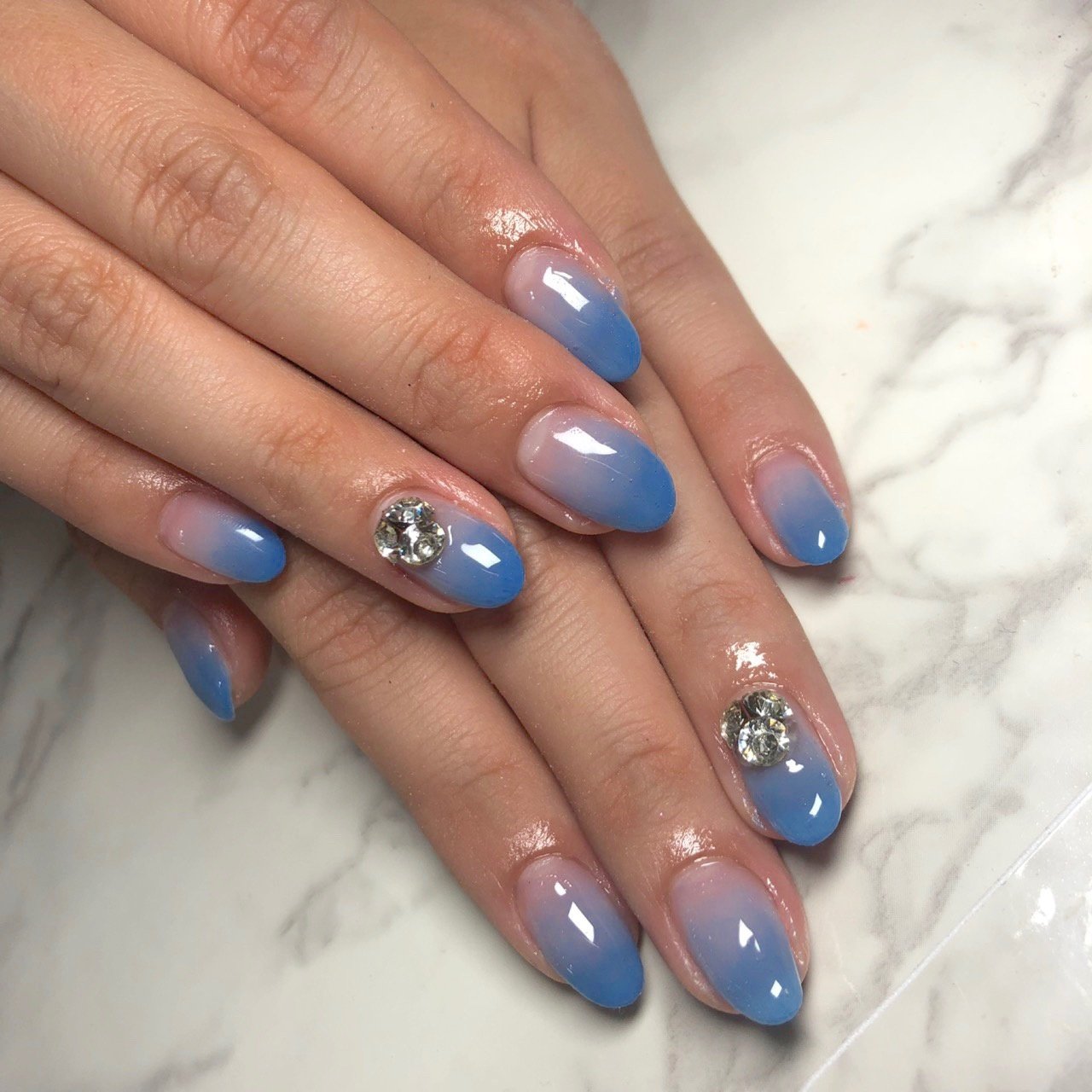 グラデーション ターコイズ ブルー ネイビー Nail Ecran エクラン のネイルデザイン No ネイルブック