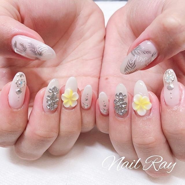 夏 旅行 海 リゾート ハンド Nail Ray Kanaのネイルデザイン No ネイルブック