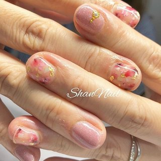 #フラワーシェルネイル .

.
#シェルフラワーネイル#フラワーネイル#ラメネイル#京都市南区#西大路ネイル#shannail#ネイルブックからご予約可能です#お気軽にお問い合わせ下さい #オールシーズン #パーティー #デート #女子会 #ハンド #ワンカラー #シェル #押し花 #ピンク #お客様 #シャンネイル #ネイルブック