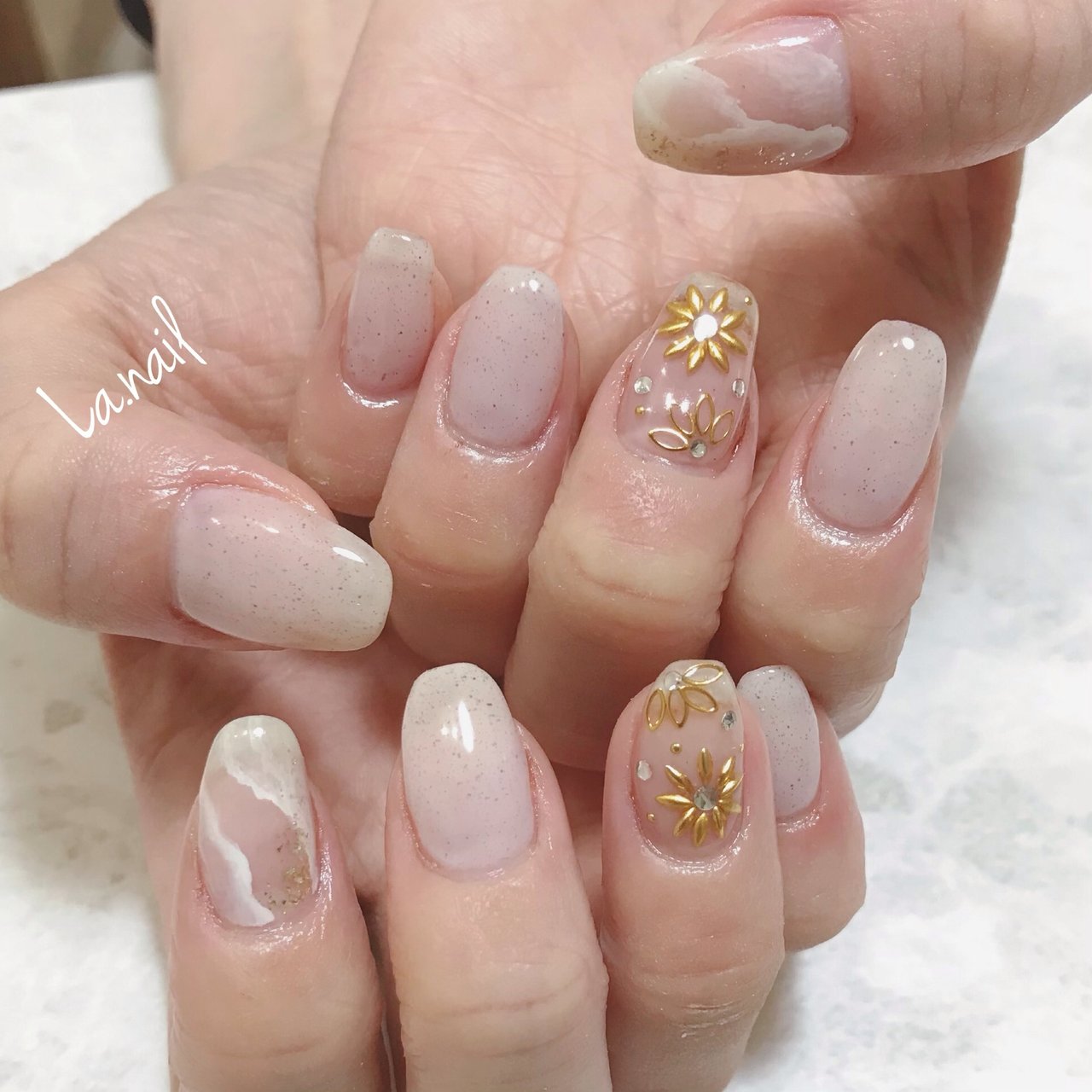 ワンカラー ホワイト ベージュ ジェル La Nailのネイルデザイン No ネイルブック