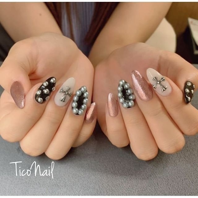 オールシーズン ハンド ラメ ワンカラー パール Ticonailのネイルデザイン No ネイルブック