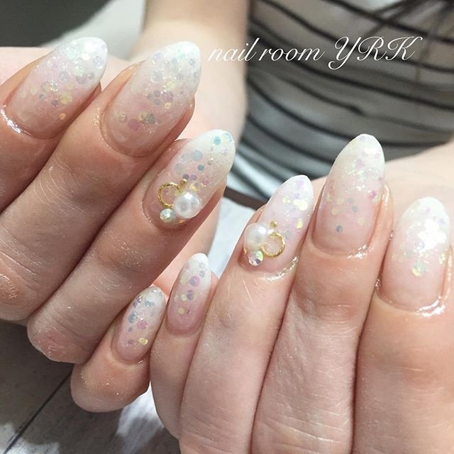 オールシーズン ハンド グラデーション ホログラム ラメ Nail Room Yrkのネイルデザイン No ネイルブック