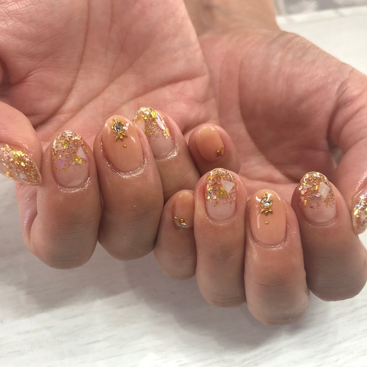 夏 秋 旅行 ハンド ラメ Bee Nailのネイルデザイン No ネイルブック