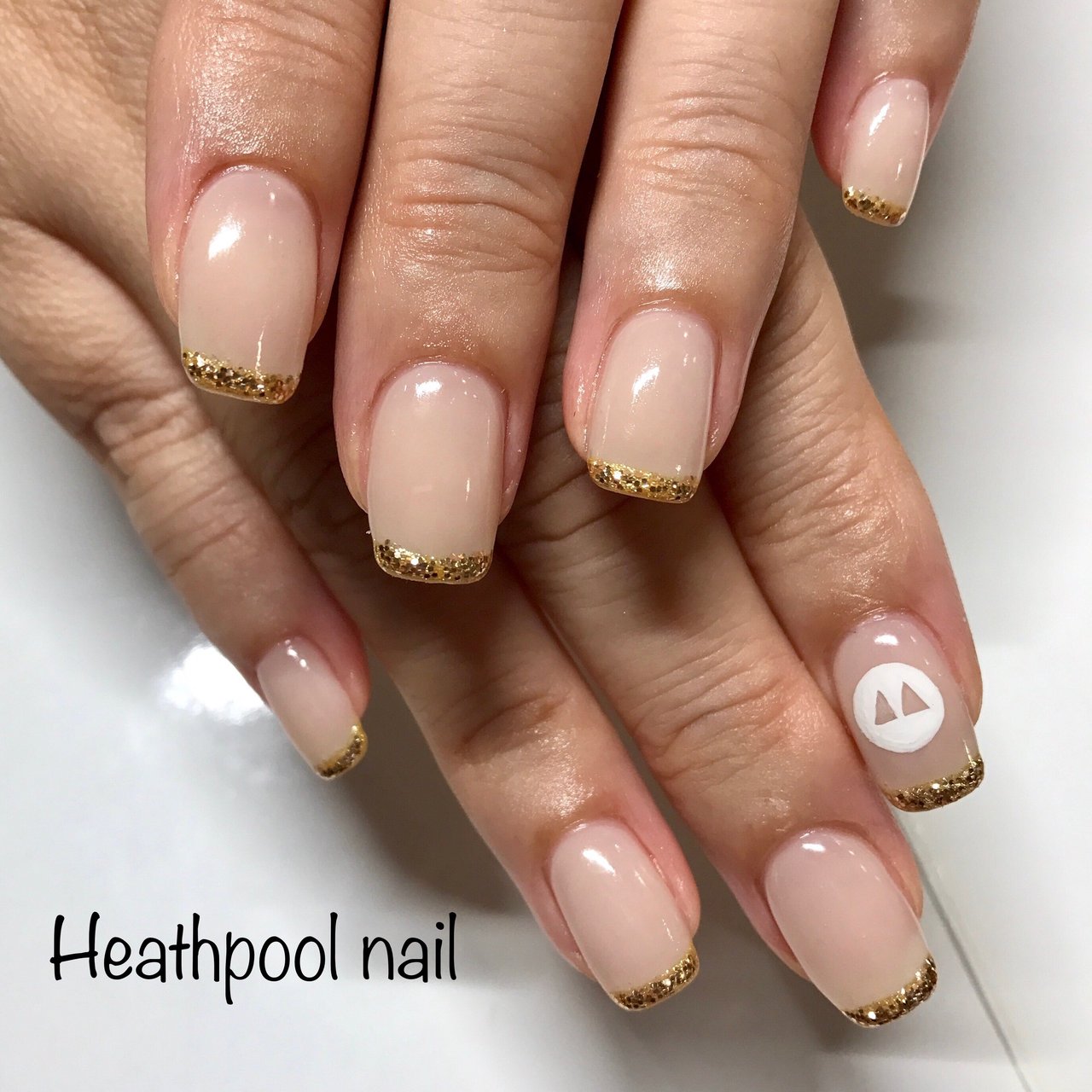 ハンド フレンチ ラメ ベージュ ゴールド Heathpoolnailのネイルデザイン No 4545197 ネイルブック