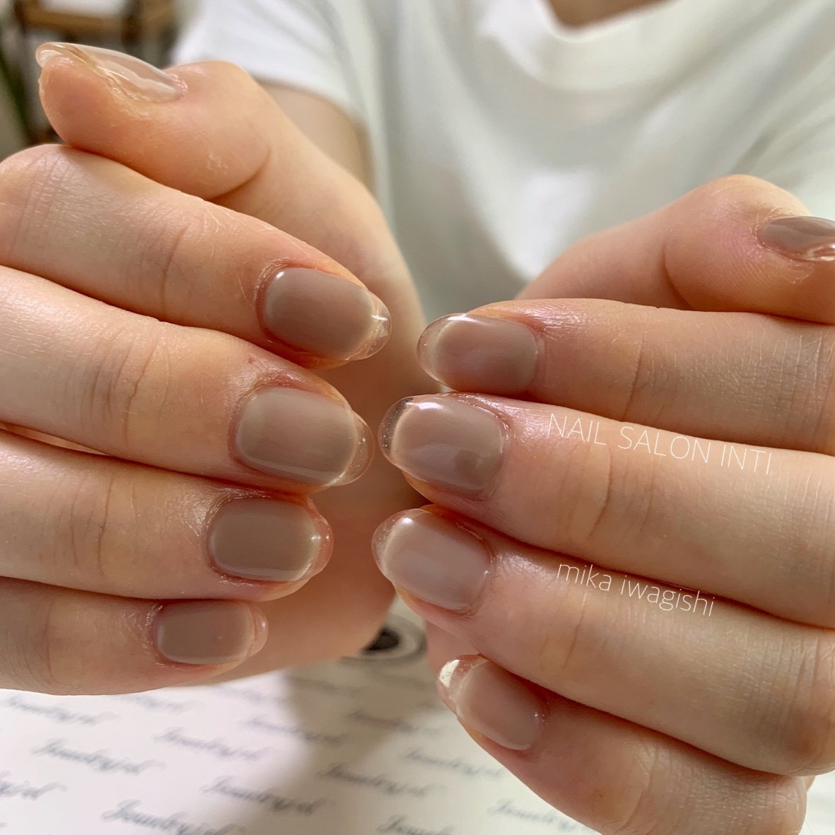 夏 秋 オールシーズン オフィス ハンド Nailsalon Inti 岩岸美華 のネイルデザイン No ネイルブック