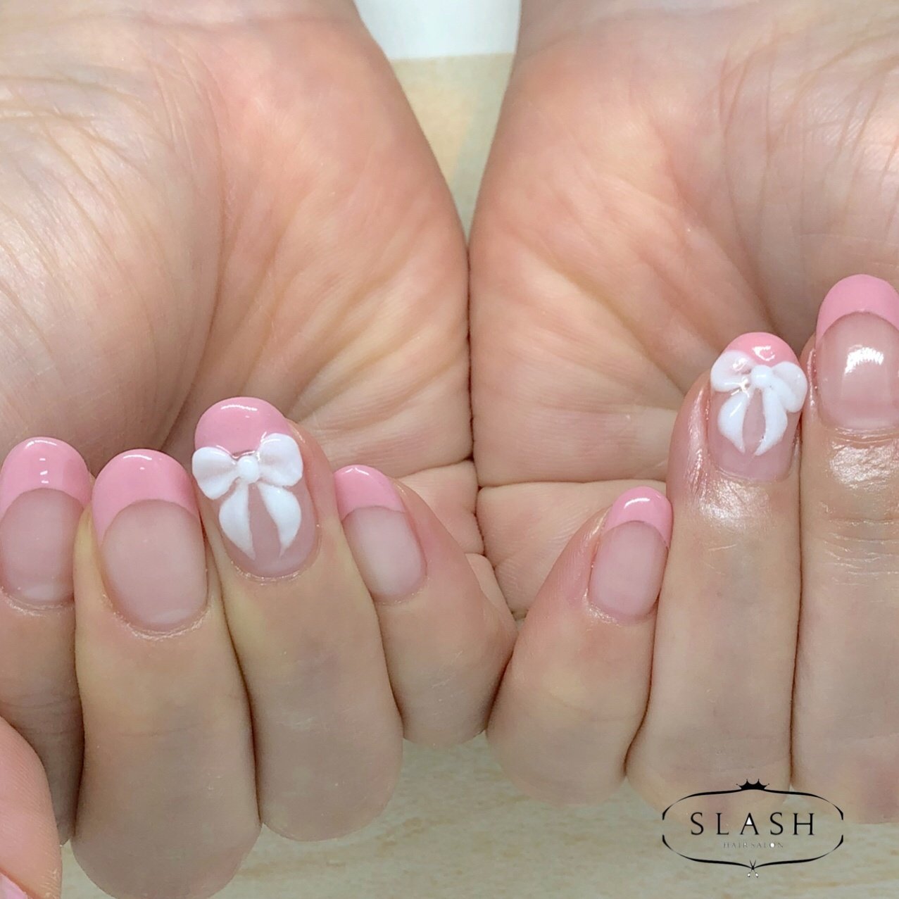 オールシーズン ハンド フレンチ リボン ミディアム Slash Nail Tsukiyamaのネイルデザイン No ネイルブック