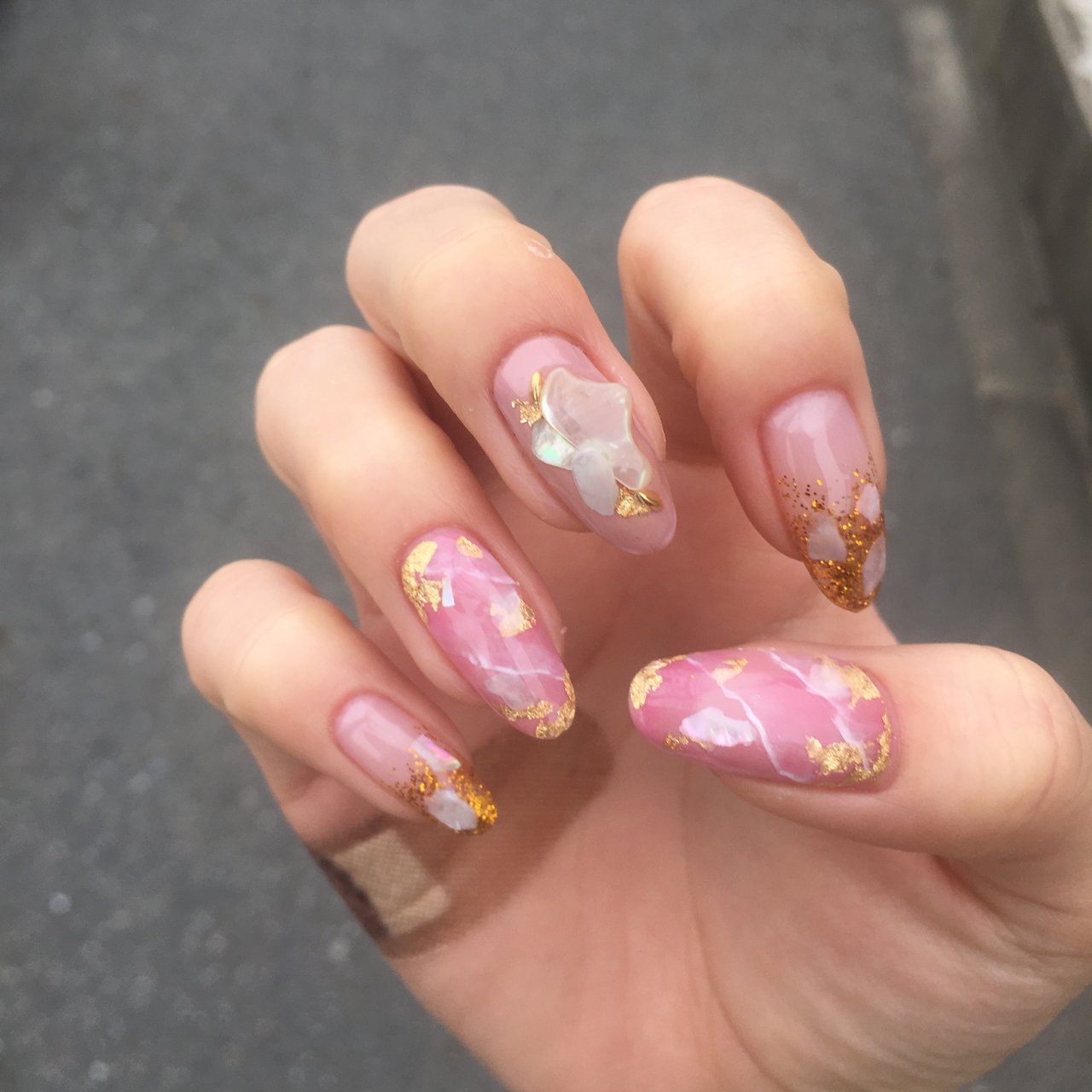 夏 ハンド ラメ シェル 大理石 Cho Nailのネイルデザイン No ネイルブック