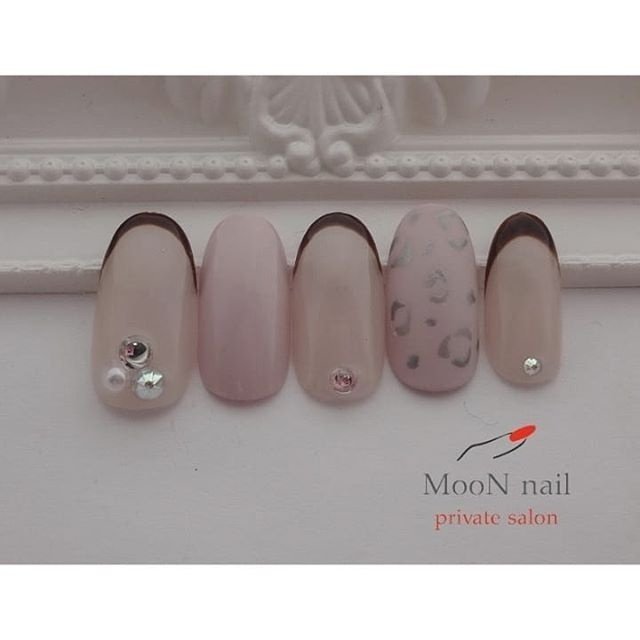 秋 デート ハンド フレンチ ワンカラー Moon Nailオーナーネイリストあけみ 吉川市ネイル サロン溶剤オフなし マシーンオフ 専門 なりたいを指先に いくつになっても美しく艶っぽく のネイルデザイン No ネイルブック