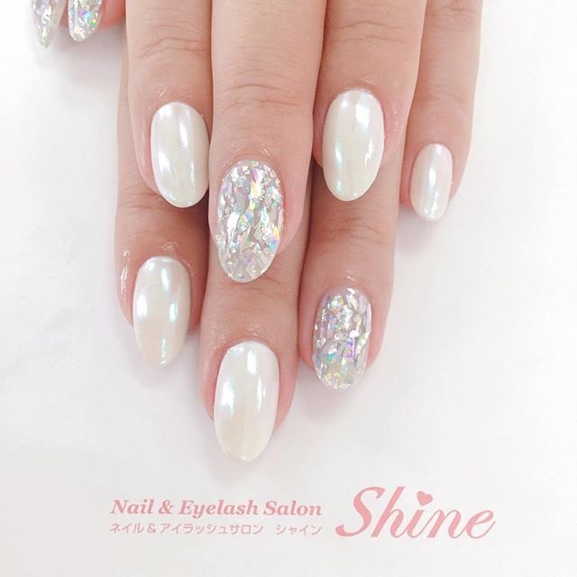 夏 ハンド シンプル ホログラム ワンカラー Nail Eyelash Salon Shineのネイルデザイン No ネイルブック