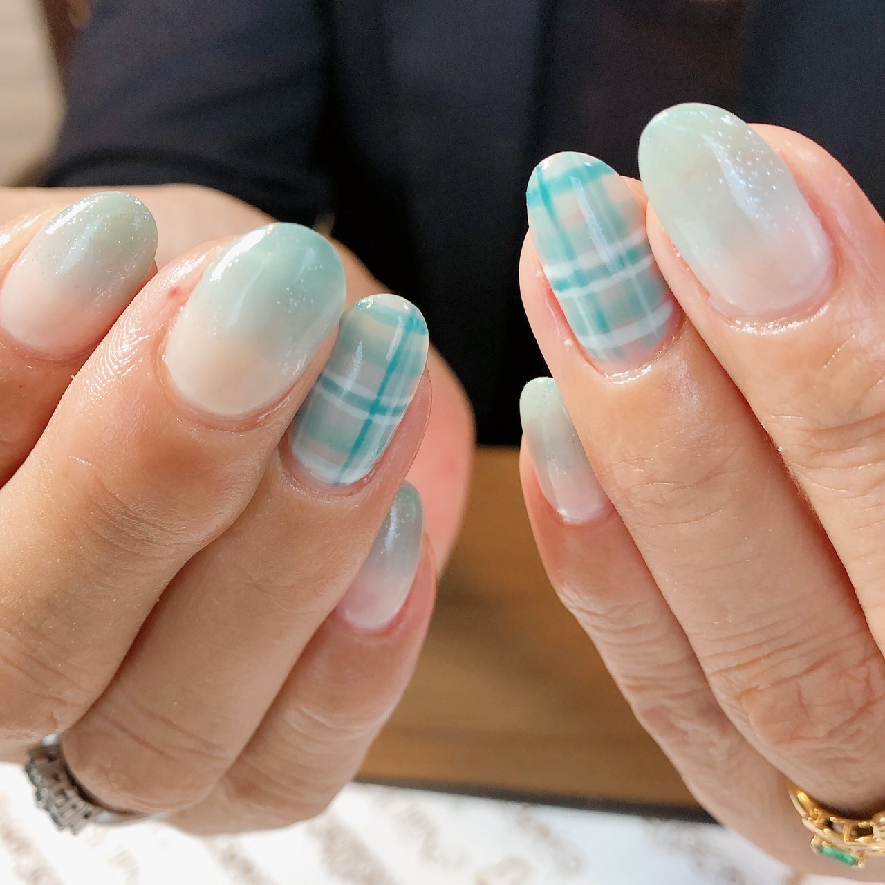 春 夏 ハンド グラデーション チェック Nail Irizoのネイルデザイン No ネイルブック