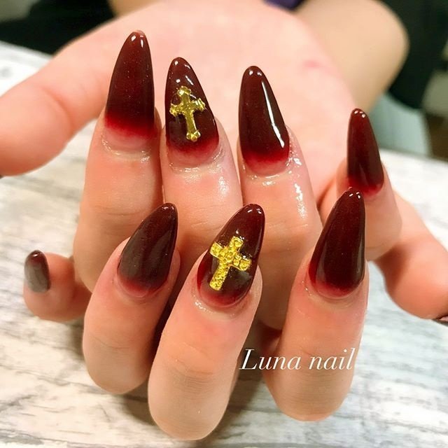 秋 冬 ハンド グラデーション ボルドー Luna Nail Aiko のネイルデザイン No ネイルブック