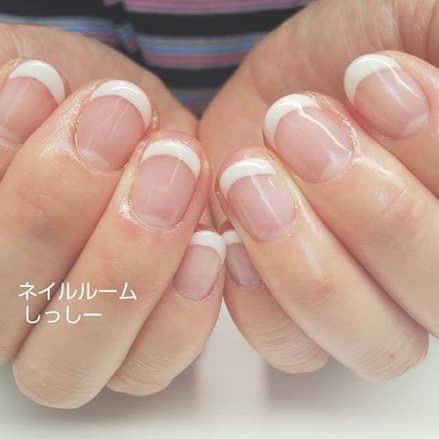 オールシーズン ハンド シンプル フレンチ ホワイト ちばあけみのネイルデザイン No ネイルブック