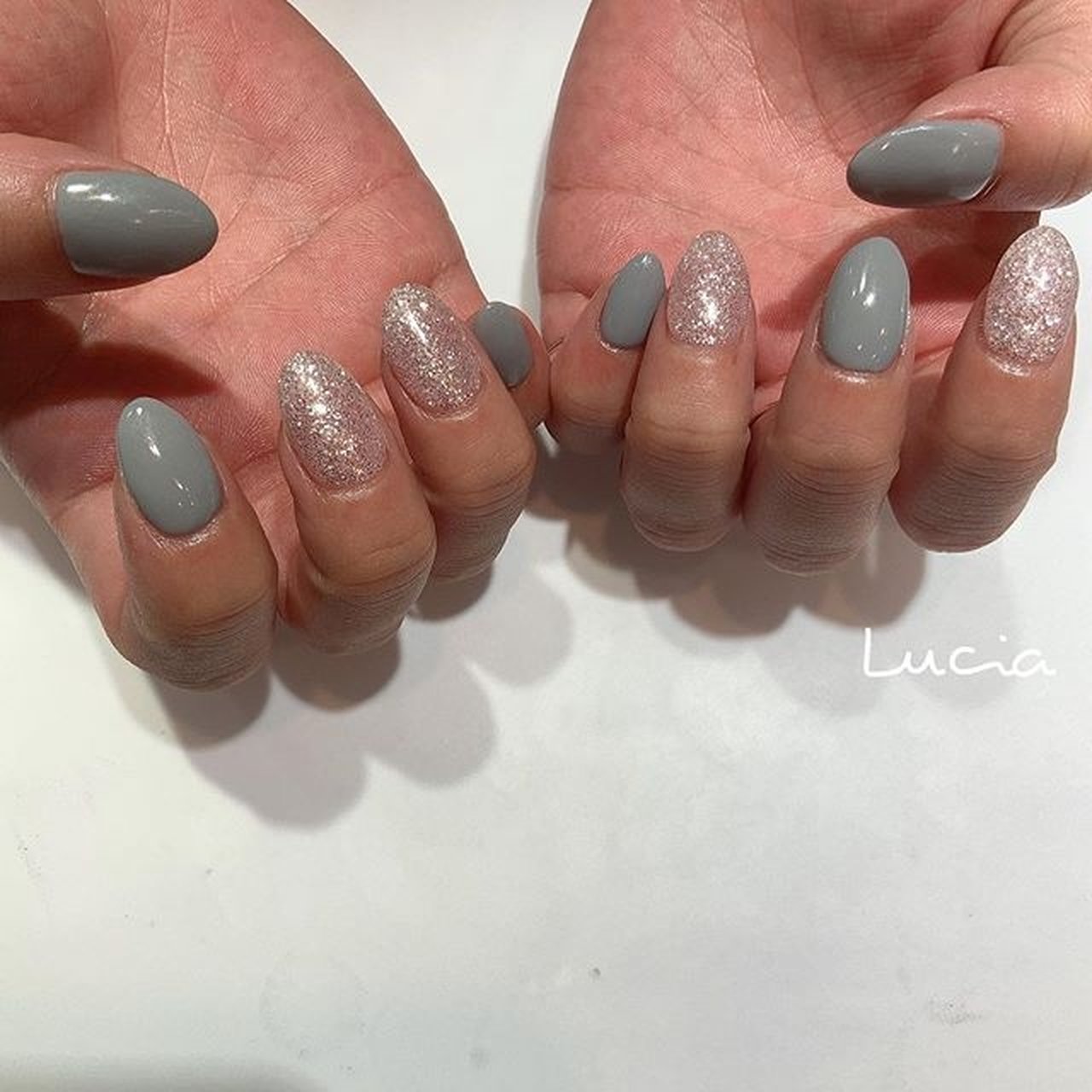 オールシーズン ハンド ラメ ワンカラー ミディアム ルチアのネイルデザイン No ネイルブック