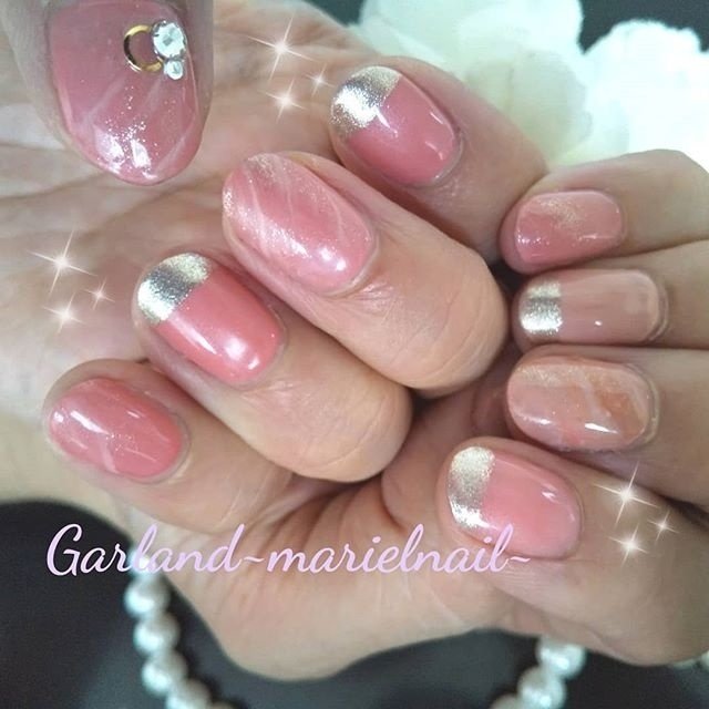 春 秋 オールシーズン ハンド 大理石 Garland Marielnailのネイルデザイン No ネイルブック